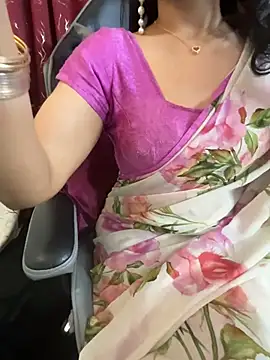 Snapshot of LuscousPussy chatting on 03.21.25 LuscousPussy online show from 03.21.25