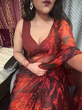 Snapshot of LuscousPussy chatting on 11.18.25 LuscousPussy online show from 11.18.25