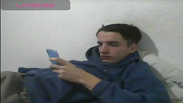 Snapshot of Tombgy07 chatting on 02.12.25 Tombgy07 online show from 02.12.25