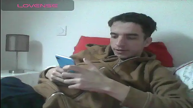 Snapshot of Tombgy07 chatting on 02.21.25 Tombgy07 online show from 02.21.25