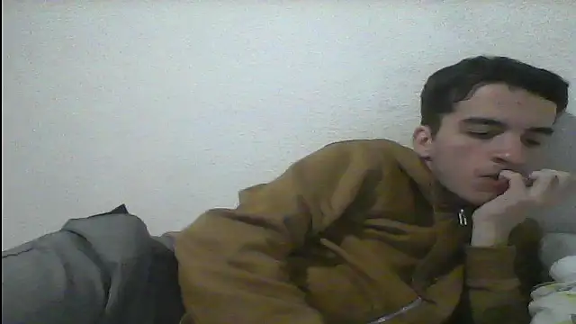 Snapshot of Tombgy07 chatting on 02.27.25 Tombgy07 online show from 02.27.25