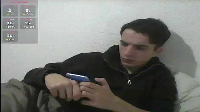 Snapshot of Tombgy07 chatting on 03.05.25 Tombgy07 online show from 03.05.25