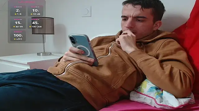 Snapshot of Tombgy07 chatting on 11.28.25 Tombgy07 online show from 11.28.25