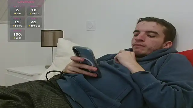 Snapshot of Tombgy07 chatting on 12.13.25 Tombgy07 online show from 12.13.25