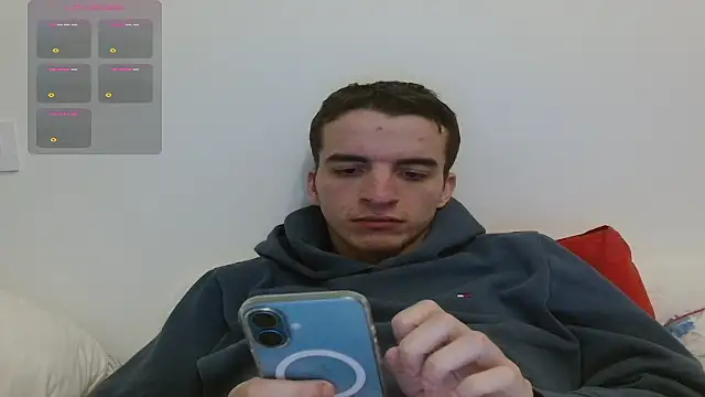 Snapshot of Tombgy07 chatting on 12.14.25 Tombgy07 online show from 12.14.25