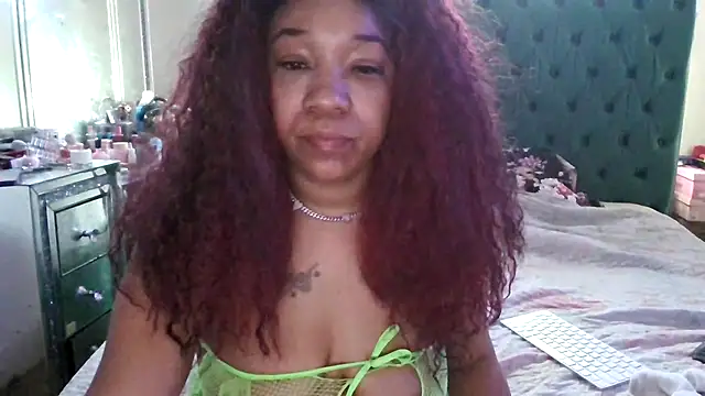 YasmineMinaj online show from 02.01.26