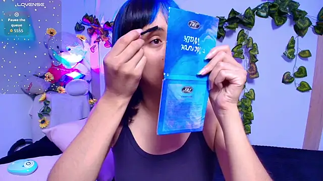 Snapshot of tati_cardenas chatting on 12.20.25 tati cardenas online show from 12.20.25