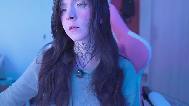 Snapshot of Meowbluu chatting on 09.13.25 Meowbluu online show from 09.13.25