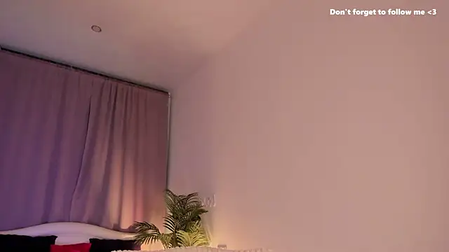 LauraCoy online show from 01.16.25