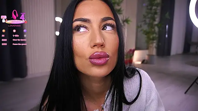 Abbela White online show from 03.04.25