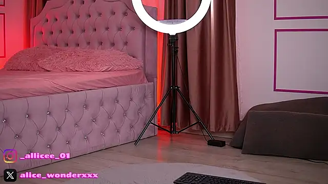 Abbela White online show from 11.13.25