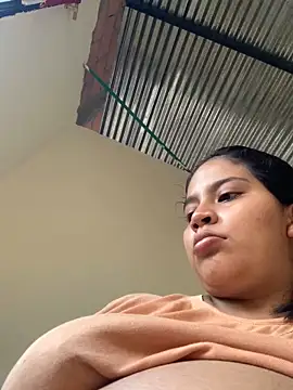 Snapshot of moncerrat_luna chatting on 10.06.25 moncerrat luna online show from 10.06.25