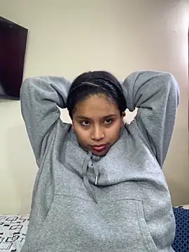 Snapshot of moncerrat_luna chatting on 10.11.25 moncerrat luna online show from 10.11.25