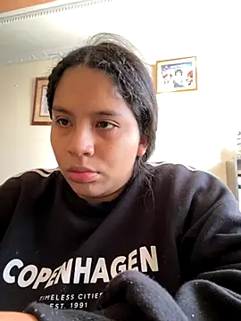 Snapshot of moncerrat_luna chatting on 10.16.25 moncerrat luna online show from 10.16.25