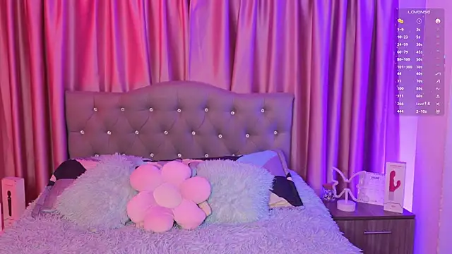 Emiily Scott1 online show from 07.28.26