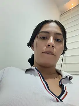 Sophie  Foxxx online show from 05.21.26