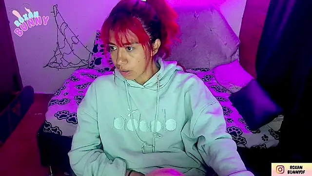 Roxanbunny1 online show from 10.29.25