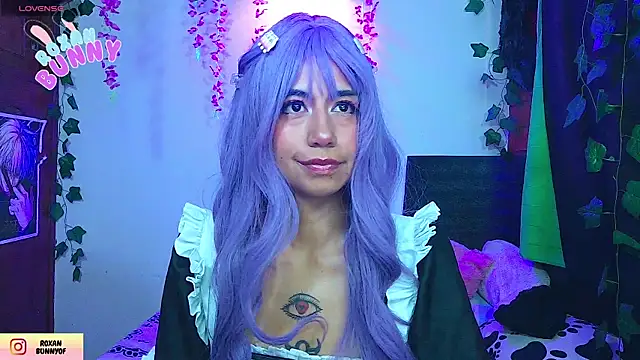 Roxanbunny1 online show from 12.23.25