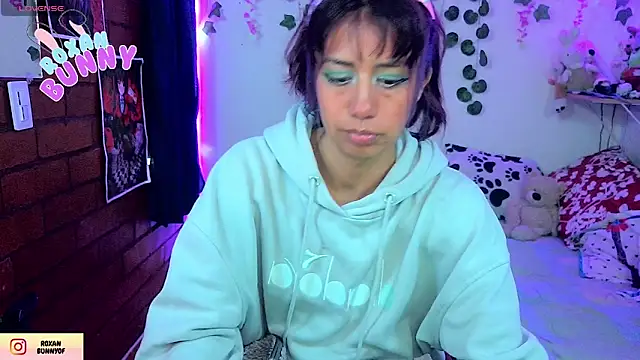 Roxanbunny1 online show from 04.21.26