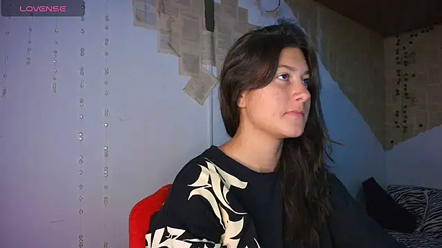 Snapshot of kisstarxxx chatting on 09.17.25 kisstarxxx online show from 09.17.25