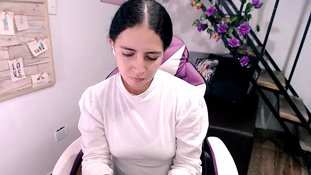 samantha baby  online show from 04.16.26