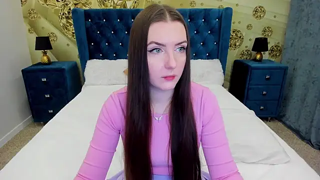 Katrina Minchels online show from 03.18.25