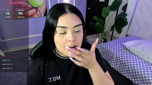 Snapshot of martinasaez chatting on 11.29.25 martinasaez online show from 11.29.25