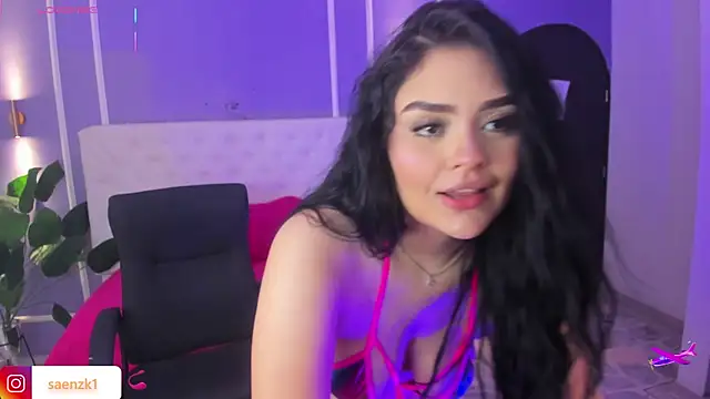 Snapshot of martinasaez chatting on 06.19.26 martinasaez online show from 06.19.26
