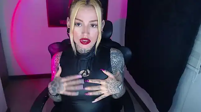 Snapshot of Anaii_Gomez chatting on 01.20.25 Anaii Gomez online show from 01.20.25