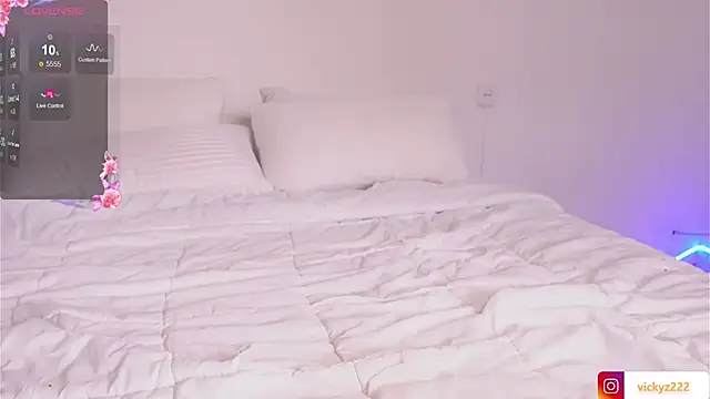 Victoriaxx  online show from 03.03.26