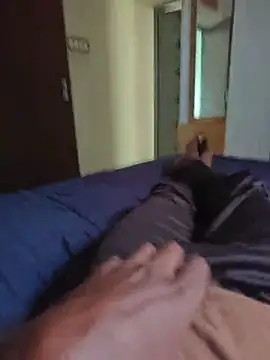 Snapshot of Newyork-couple chatting on 11.10.25 Newyork-couple online show from 11.10.25