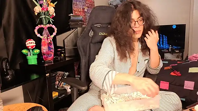 ShinyCherub online show from 02.14.25