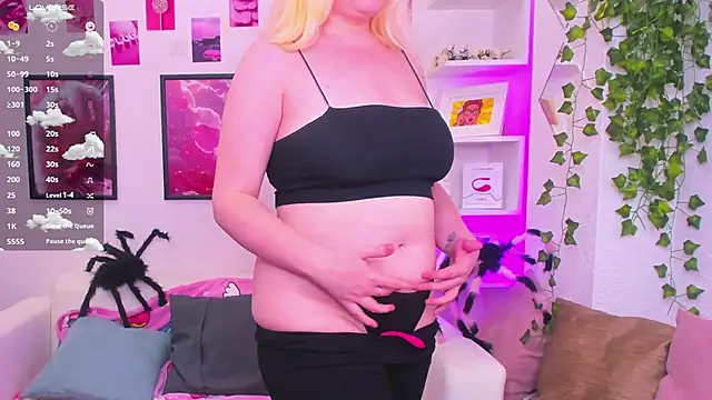 art lovee online show from 11.08.25