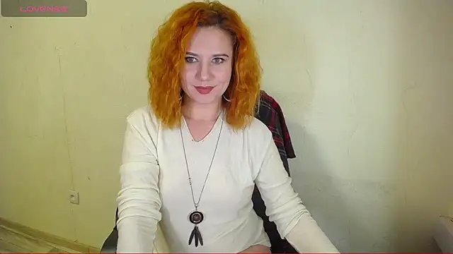 Snapshot of RedHeadSTARx chatting on 02.28.25 RedHeadSTARx online show from 02.28.25