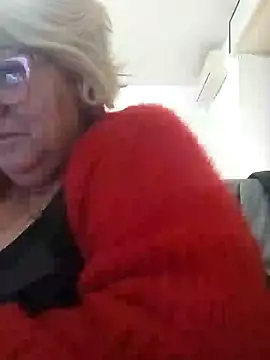 Snapshot of Merilulla chatting on 01.27.25 Merilulla online show from 01.27.25