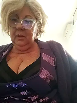 Snapshot of Merilulla chatting on 02.16.25 Merilulla online show from 02.16.25