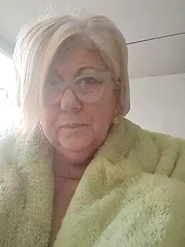 Snapshot of Merilulla chatting on 02.23.25 Merilulla online show from 02.23.25