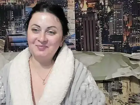 Snapshot of Lillian2 chatting on 01.18.25 Lillian2 online show from 01.18.25