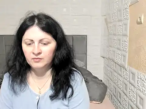 Snapshot of Lillian2 chatting on 03.16.25 Lillian2 online show from 03.16.25