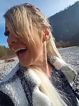 Sexy Sparkling  online show from 11.13.25