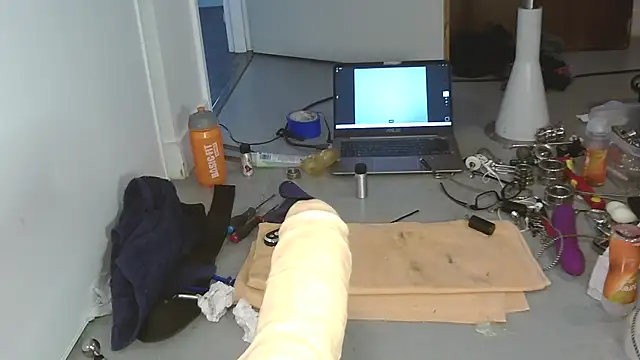 Snapshot of Soumis7575 chatting on 04.12.26 Soumis7575 online show from 04.12.26