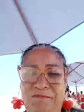 Snapshot of Delicy1 chatting on 12.29.24 Delicy1 online show from 12.29.24