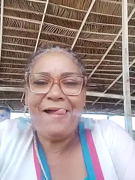 Snapshot of Delicy1 chatting on 12.30.24 Delicy1 online show from 12.30.24