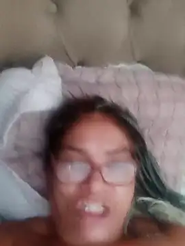 Snapshot of Delicy1 chatting on 02.18.25 Delicy1 online show from 02.18.25