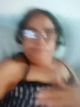 Snapshot of Delicy1 chatting on 02.21.25 Delicy1 online show from 02.21.25