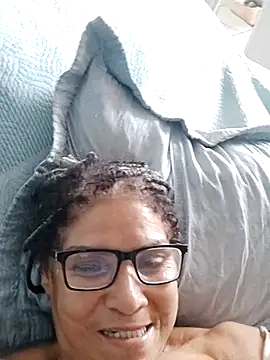 Snapshot of Delicy1 chatting on 03.15.25 Delicy1 online show from 03.15.25