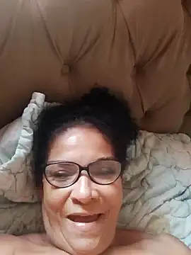 Snapshot of Delicy1 chatting on 10.05.25 Delicy1 online show from 10.05.25