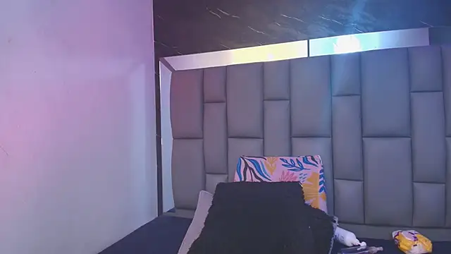  MiaBrown  online show from 11.24.25