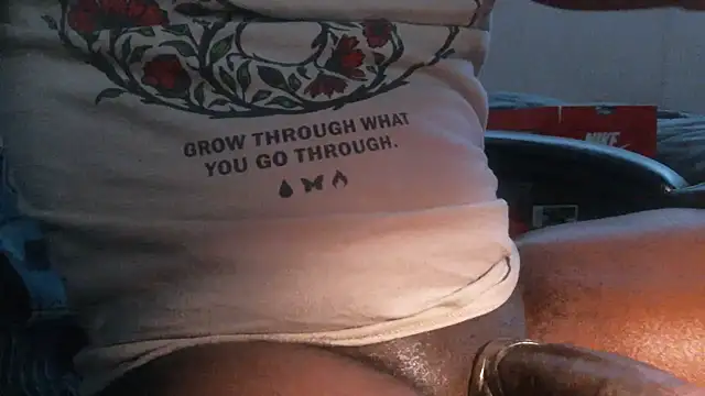 Snapshot of 1curvegod1 chatting on 04.08.26 1curvegod1 online show from 04.08.26