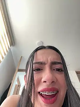 Nicollemays online show from 03.21.26